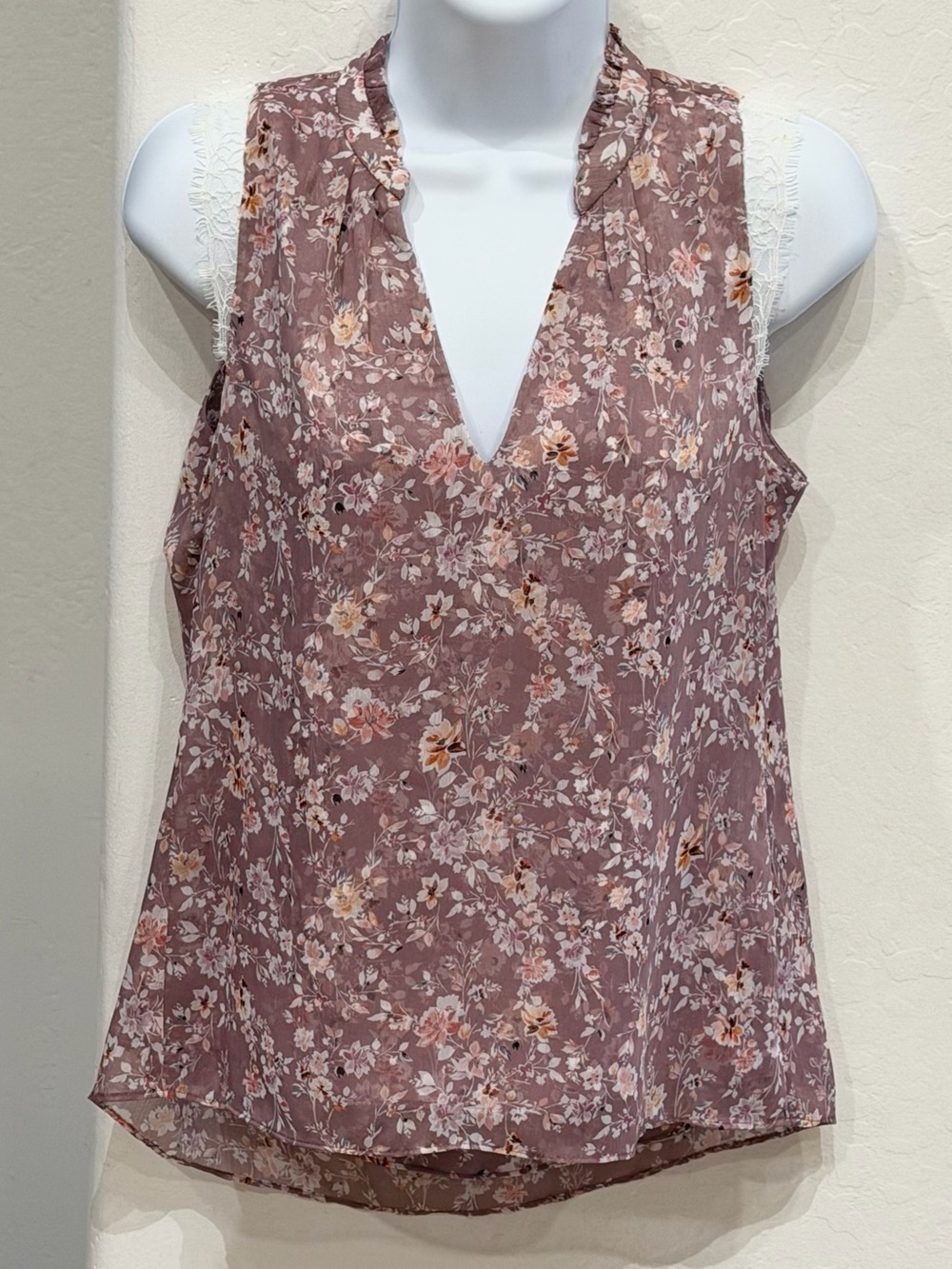 White House Black Market Mauve Floral Tank